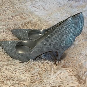 Nine West Glittery pumps, size 8